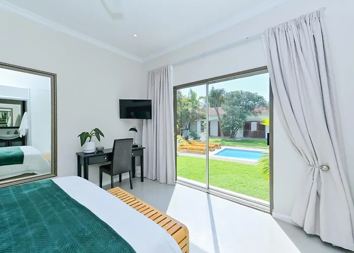 Spray Villa & Cozy Cottage - 500M From The Beach